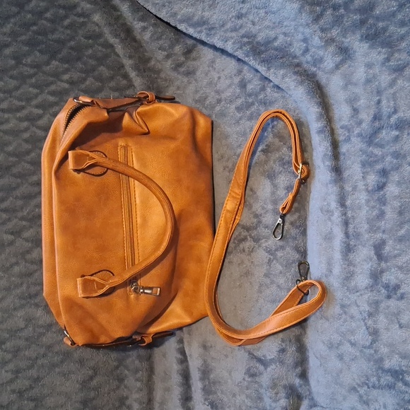 Elegant Tan Leather Handbag